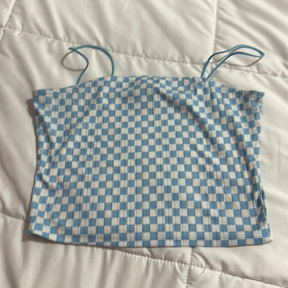 Rue 21 medium cropped shirt
